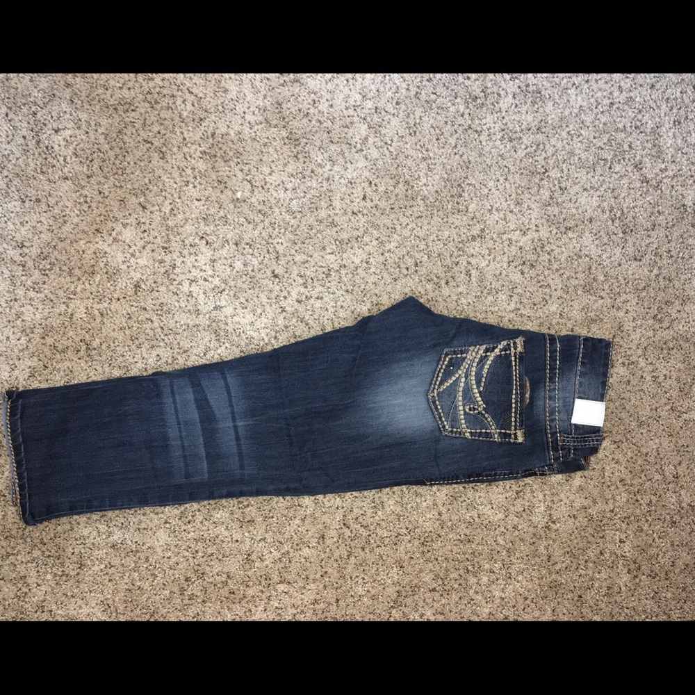 Maurices capris